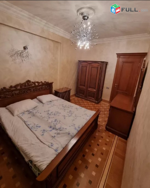LA03261 Օրավարձով 5 սենյականոց բնակարան Հյուսիսային պողոտայում 