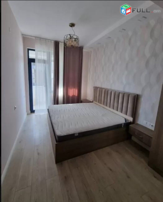 LA03277 Վարձով 3 սենյականոց բնակարան Անտառային փողոց , նորակառույց