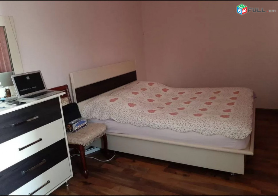 LA03295 Վարձով 3 հարկանի 8 սենյականոց առանձնատուն Դեմիրճյան Պռոշյան խաչմերուկ