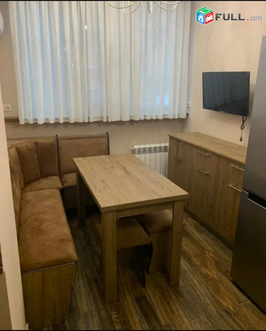 LA03320 Վարձով 4 սենյականոց բնակարան Հին Երևանցու փողոց , Օպերա 