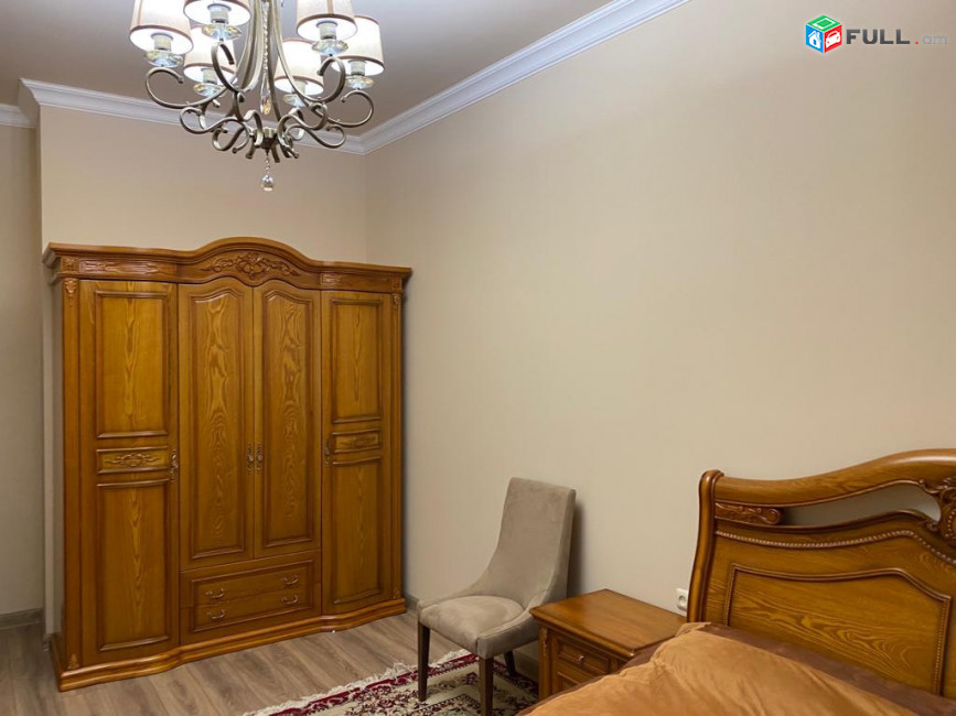 LA03327 Վարձով 6 սենյականոց բնակարան Էրեբունի , Դիմիտրով 