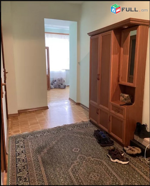 LA03342 Վարձով 3 սենյականոց բնակարան Զաքյան փողոց , Սիրահարների այգու մոտ
