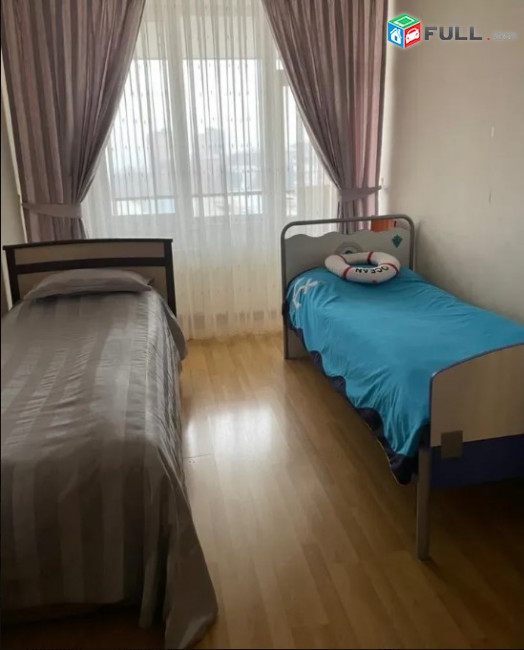 LA03358 Վարձով 3  սենյականոց բնակարան Նելսոն Ստեփանյան , 2 մասիվ նորակառույց շենք