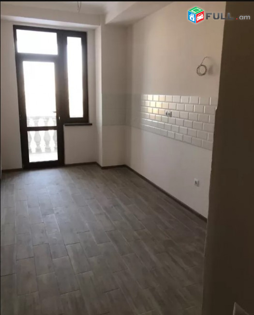 LA03404 Վարձով 4 սենյականոց բնակարան  նաև գրասենյակ Ադոնց , Երազ բնակելի թաղամաս