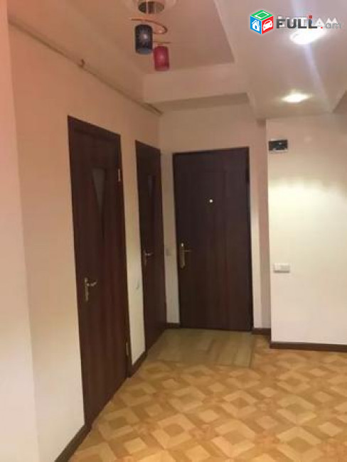 LA03427 Վարձով - 2 սենյականոց բնակարան Տիգրան Մեծ փողոց, Ռոսսիա մոլլի մոտ