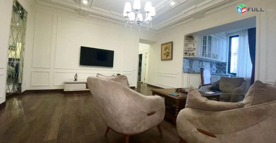 LA03393 Վարձով 3 սենյականոց բնակարան Աբովյան փողոցում 
