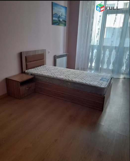 LA03465 Վարձով 3 սենյականոց բնակարան Ադոնց , Երազ բնակելի թաղամաս նորակառույց շենք 