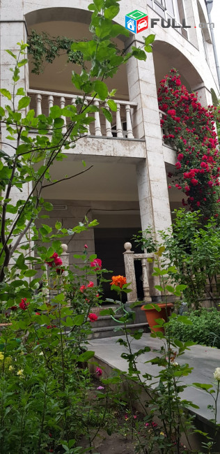 LA03588  Օրավարձով  2 հարկանի 6 սենյականոց առանձնատուն Պարոնյան, Սիմոն  Երևանցու փողոց, Պարոնյան փողոցում