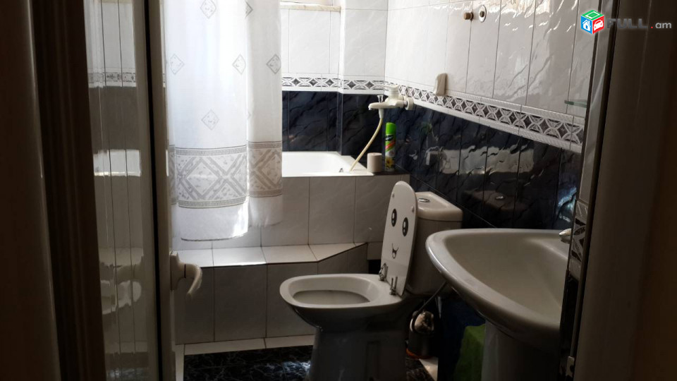LA03588  Օրավարձով  2 հարկանի 6 սենյականոց առանձնատուն Պարոնյան, Սիմոն  Երևանցու փողոց, Պարոնյան փողոցում