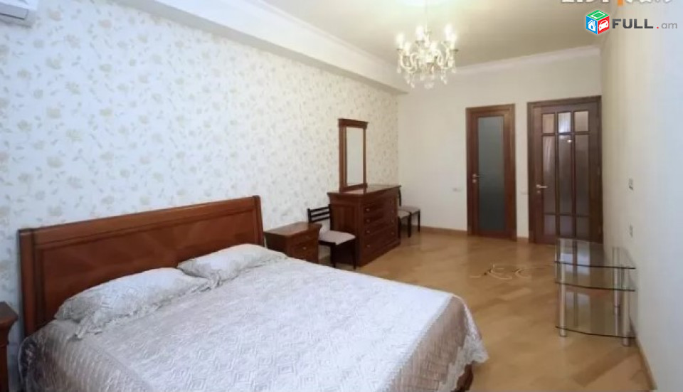 LA03592 Վարձով 3 սենյականոց բնակարան Արամի փողոց , նորակառույց շենք