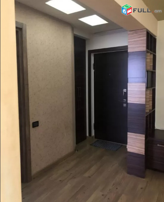  LA03582 Վարձով 2 սենյականոց բնակարան Մոսկովյան փողոցում 