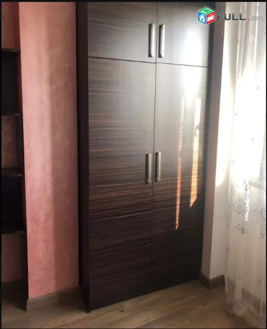  LA03582 Վարձով 2 սենյականոց բնակարան Մոսկովյան փողոցում 