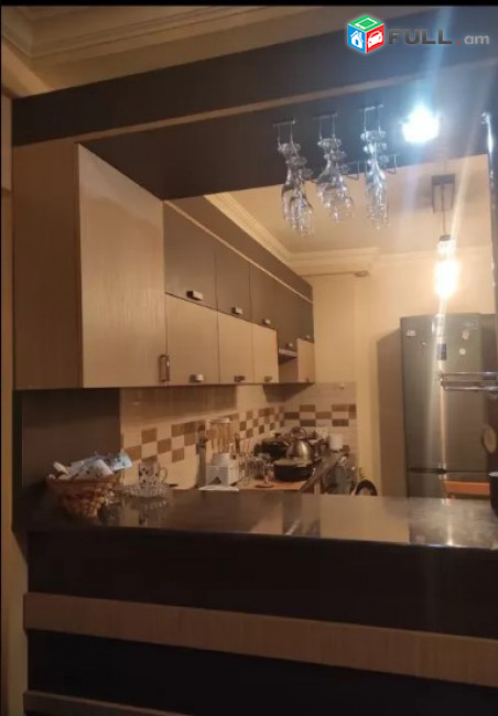 LA03702 Վարձով 2 սենյականոց բնակարան Պուշկին փողոցում 