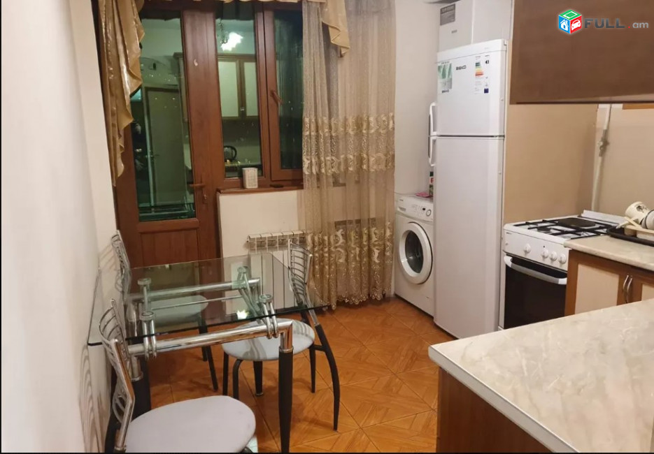 LA03703 Վարձով 2 սենյականոց բնակարան Թումանյան փողոցում 