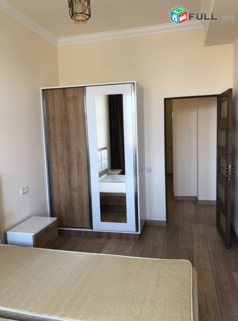 LA03776 Վարձով 3 սենյականոց բնակարան Սեբաստիա, Լենինգրադյան փողոցների խաչմերուկում