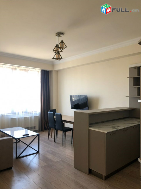LA03776 Վարձով 3 սենյականոց բնակարան Սեբաստիա, Լենինգրադյան փողոցների խաչմերուկում