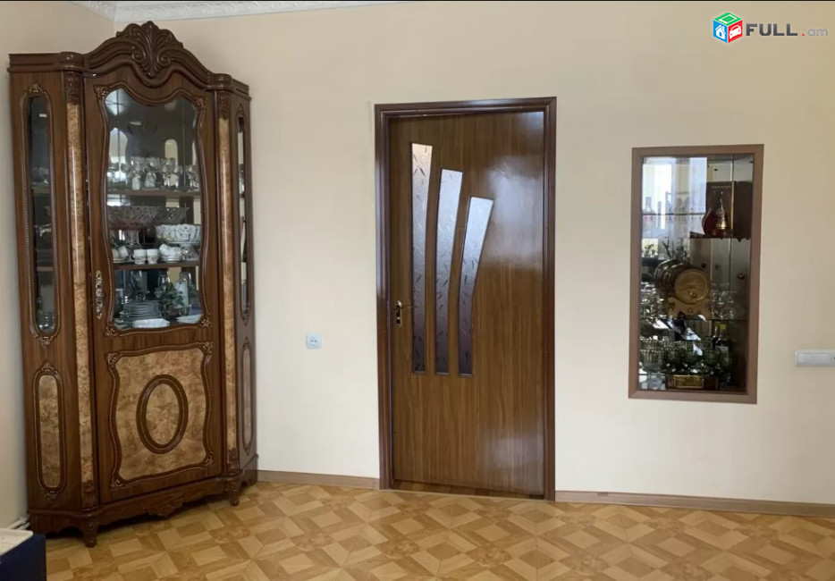 LA03675 Վարձով 3 սենյականոց բնակարան Մոլդովական փողոց , 2 րդ մասիվ