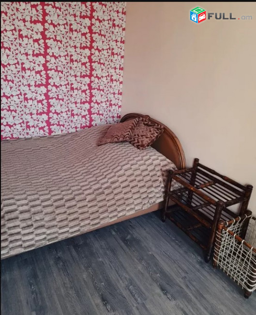 LA03839 Վարձով 2 սենյականոց բնակարան Ամիրյան փողոցում 
