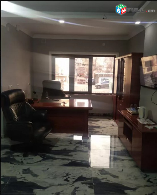 LA03876 Վարձով 300 քմ գրասենյակային տարածք Զաքյան , Գրիգոր Լուսավորիչ հատման կետում