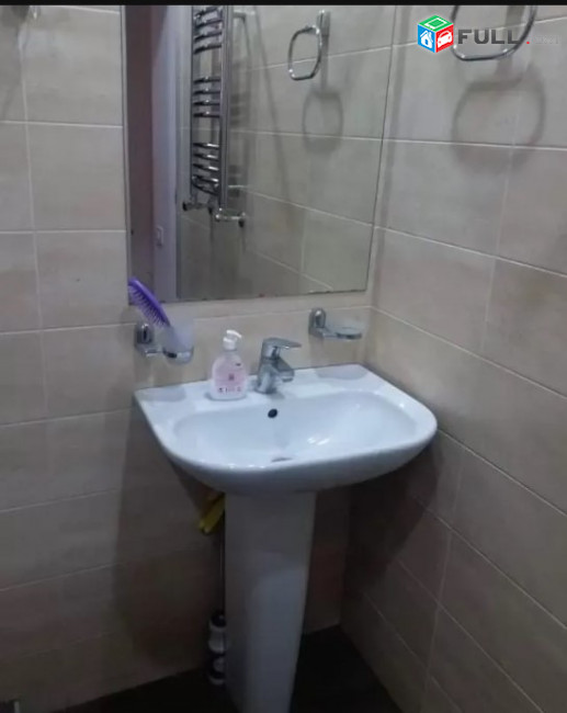LA03882 Վարձով 75 քմ . գրասենյակային տարածք Բաղրամյան , Բաղրամյան մետրոյի հարևանությամբ