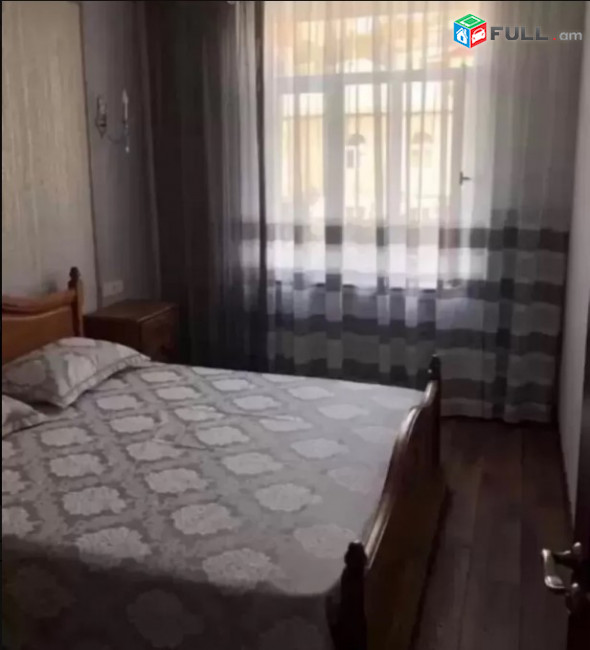 LA03900 Վարձով 4 սենյականոց բնակարան Չարենց փողոց , Սայաթ Նովա խաչմերուկի մոտ