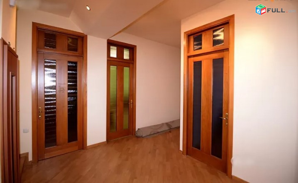 LA03799 Վարձով 7 սենյակ , 3 հարկանի առանձնատուն Պռոշյան 1 ին նրբանցքում 