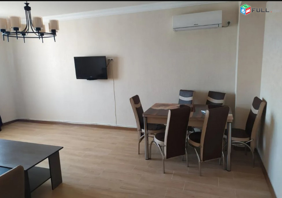 LA03957 Վարձով 3 սենյականոց բնակարան Արամ Խաչատրյան փողոցում