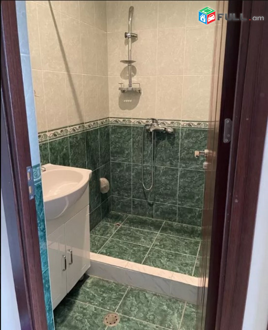 LA04010 Վարձով 2 սենյականոց բնակարան Արամի փողոց , նորակառույց 