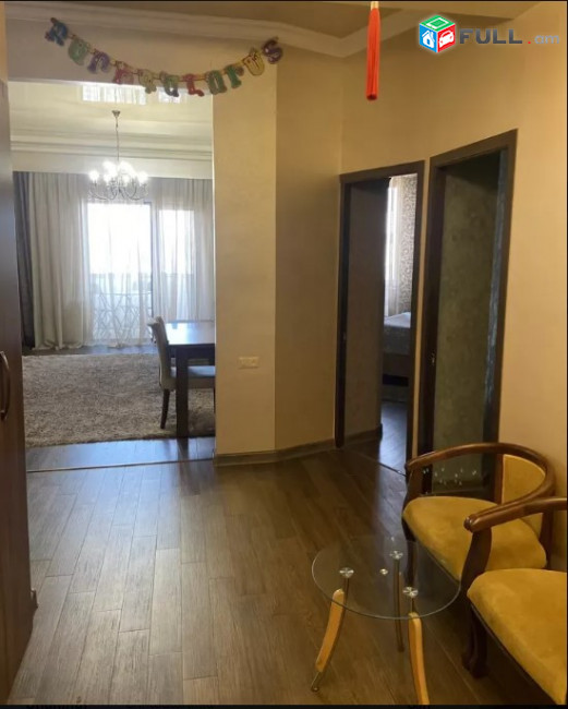 LA04076   Վարձով 4 սենյականոց բնակարան Լվովյան փողոց , նորակառույց շենք