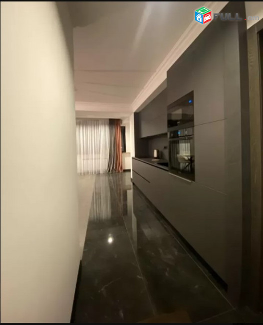 LA04203 Վարձով 3 սենյականոց բնակարան Սարյան , Մաշտոց