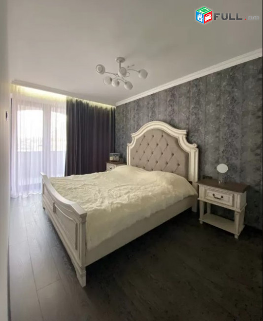 LA04203 Վարձով 3 սենյականոց բնակարան Սարյան , Մաշտոց