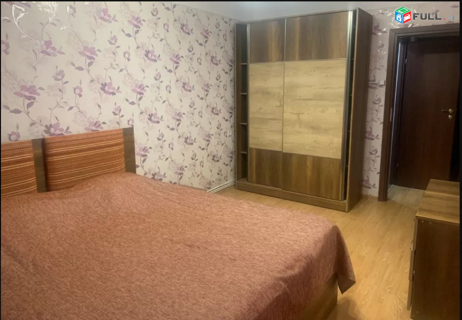 LA04205  Վարձով 2 սենյականոց  բնակարան Ամիրյան փողոցում