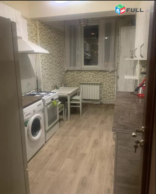LA04205  Վարձով 2 սենյականոց  բնակարան Ամիրյան փողոցում