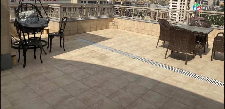 LA04207 Վարձով penthouse  550 քմ Աբովյան փողոց , նորակառույց շենք