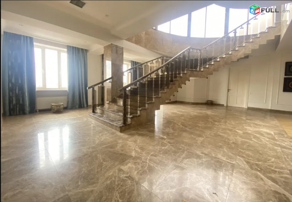 LA04207 Վարձով penthouse  550 քմ Աբովյան փողոց , նորակառույց շենք