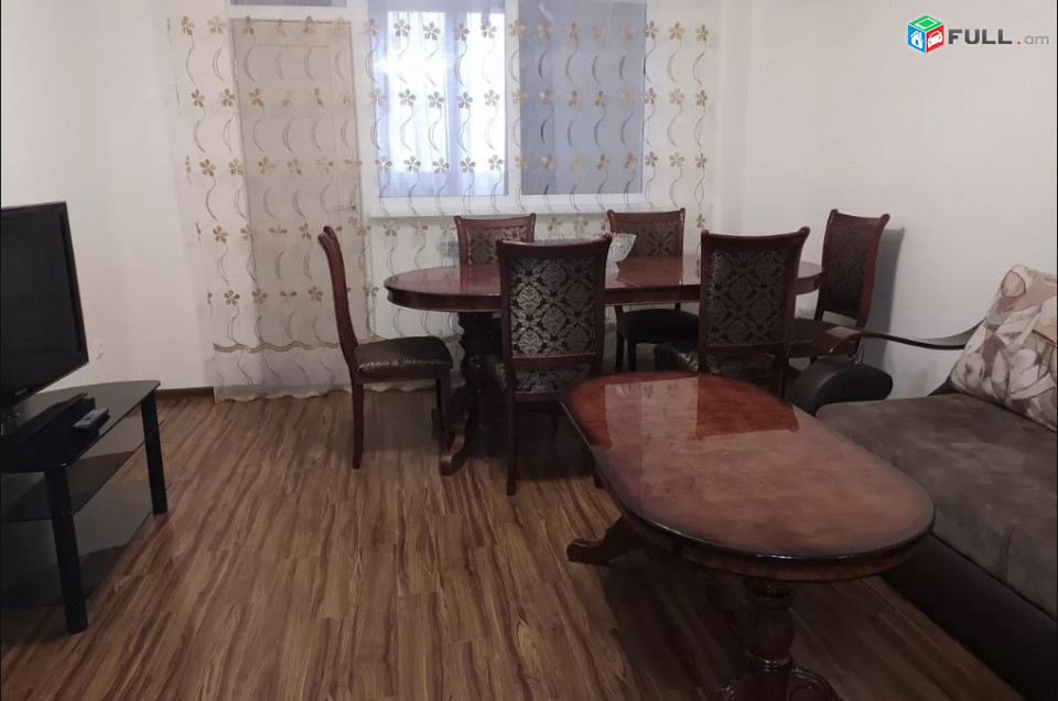 LA04226 Օրավարձով 3 սենյականոց բնակարան Ամիրյան փողոցում 