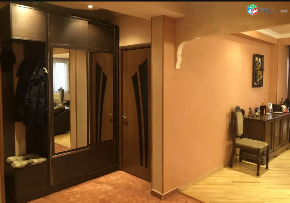 LA04264 Վարձով 4 սենյականոց բնակարան Վրացյան փողոցում 