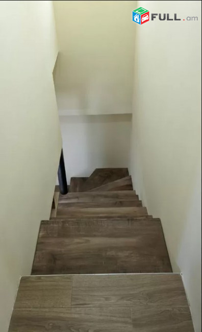 LA04269 Վարձով 4 սենյականոց բնակարան Վարդանանց , Վերնիսաժի մոտակայքում