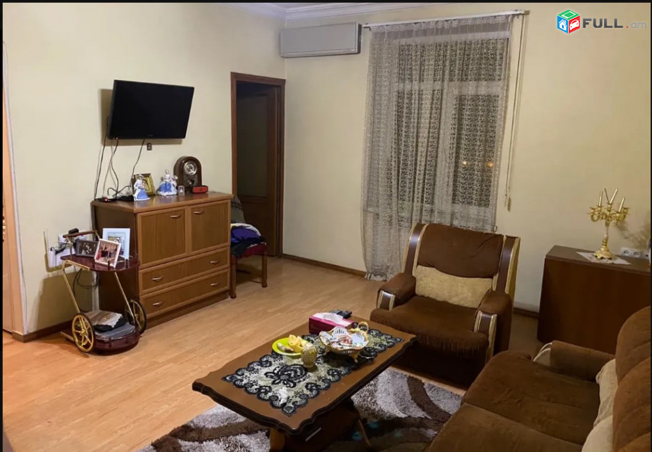 LA04293 Վարձով 2 սենյականոց բնակարան Սայաթ Նովա փողոցում 