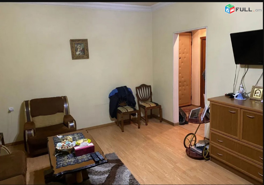 LA04293 Վարձով 2 սենյականոց բնակարան Սայաթ Նովա փողոցում 