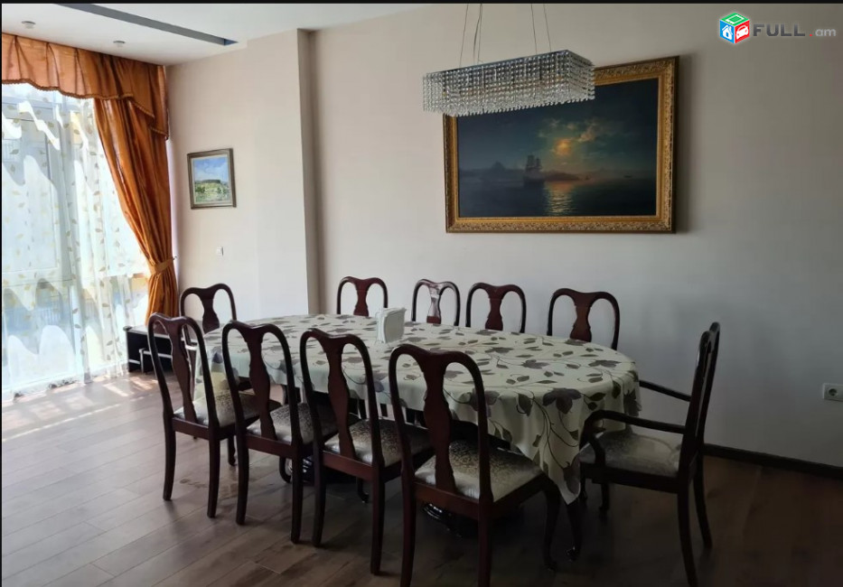 LA04319 Օրավարձով  4 սենյականոց բնակարան Արամի փողոց , նորակառույց շենք