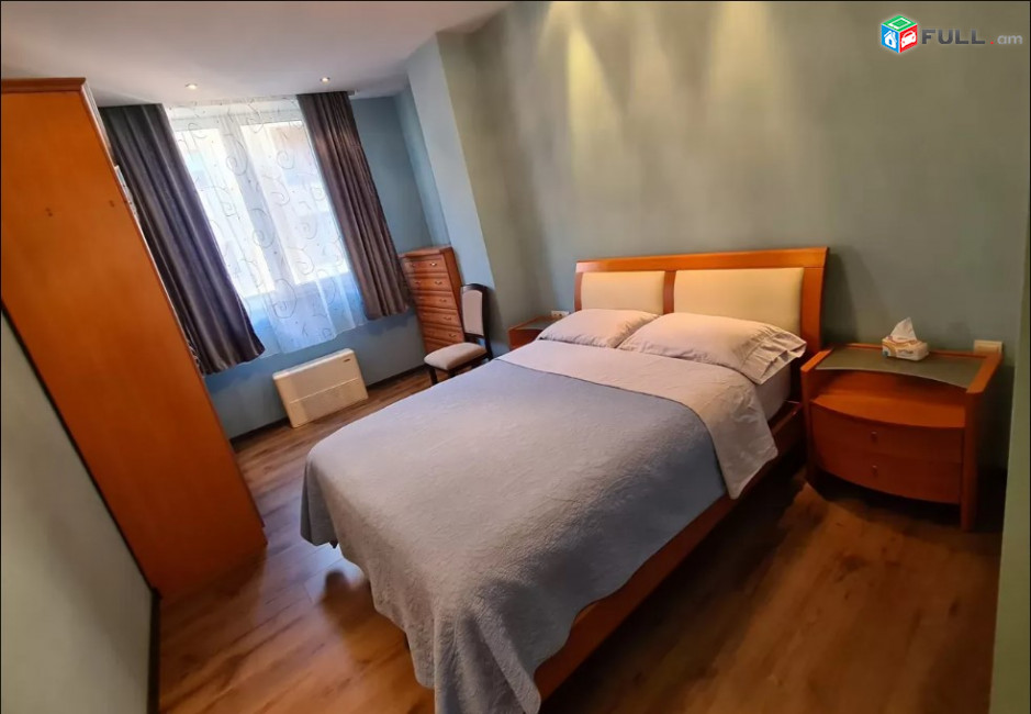 LA04319 Օրավարձով  4 սենյականոց բնակարան Արամի փողոց , նորակառույց շենք