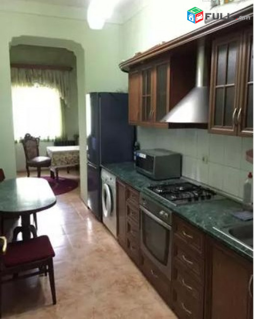 LA09858 Վարձով 3 սենյականոց բնակարան 3 մաս Գարեգին Նժդեհ, հրապարակի մոտ