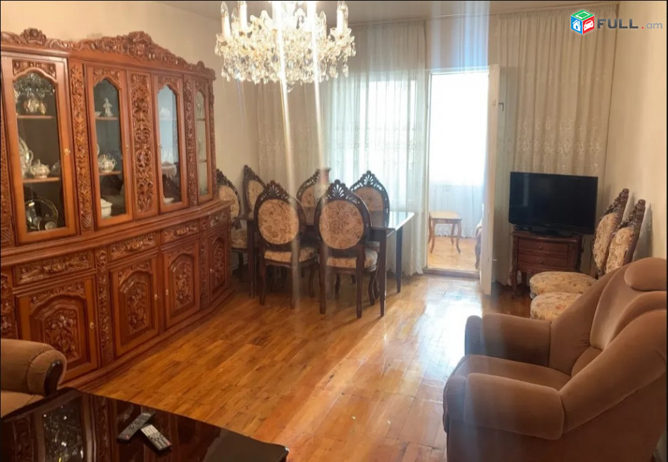 LA04344 Վարձով 3 սենըականոց բնակարան Վարդանանց փողոց , Գնունի 