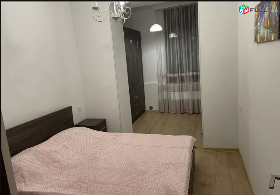 LA04363 Վարձով 3 սենյականոոց բնակարան  3 մաս Մանանդյան փողոցում 