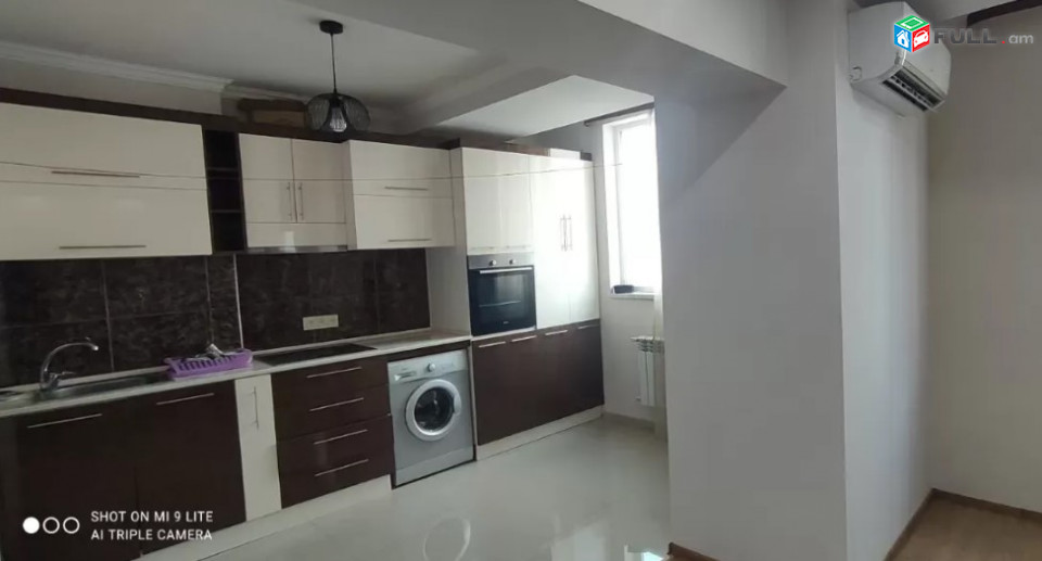 LA04377 Վարձով 2 սենյականոց բնակարան Արամ Խաչատրյան  փողոցում
