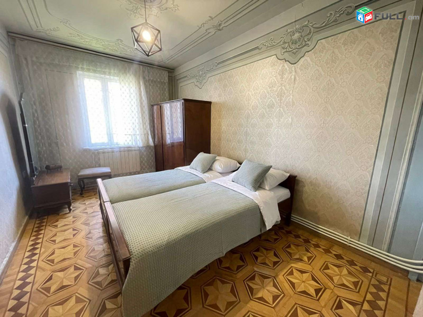 LA04400 Վարձով 3 սենյականոց բնակարան Սուրենյանց փողոցում 
