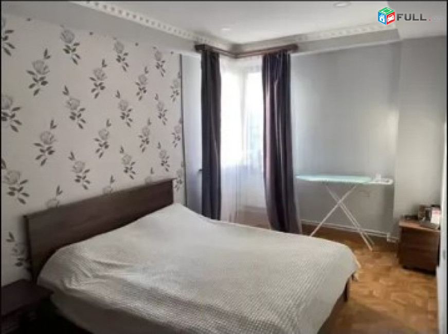 LA04423 Վարձով 3 սենյականոց բնակարան Ավագ Պետրոսյան փողոց