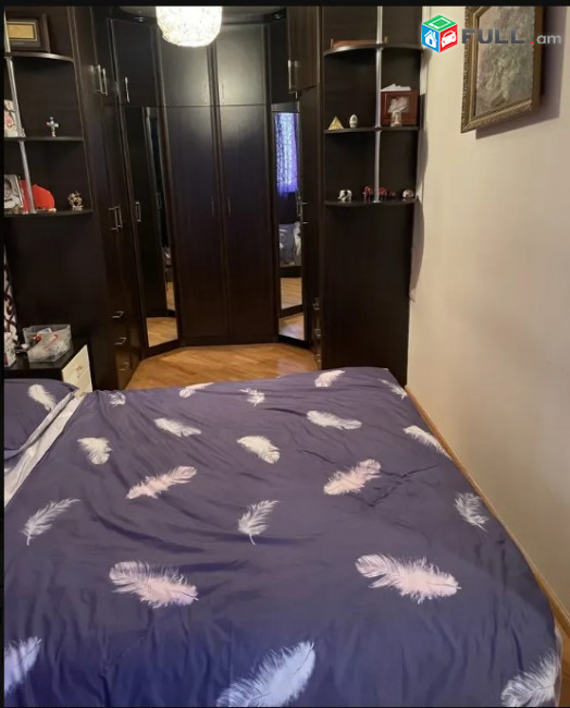 LA04445 Վարձով 2 սենյականոց բնակարան Աբովյան փողոցում 