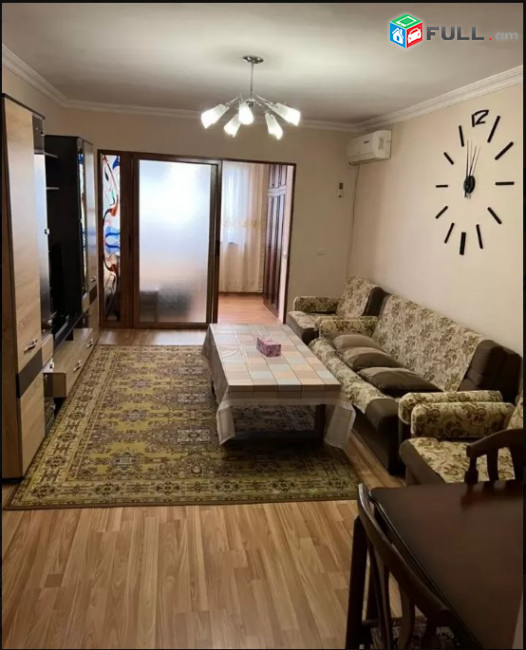 LA04471 Վարձով 3 սենյականոց բնակարան Բյուզանդ փողոցում 